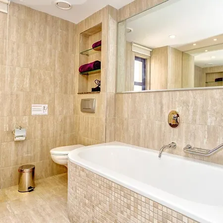 Stunning Sunsets Views 2 Beds * Kouklia